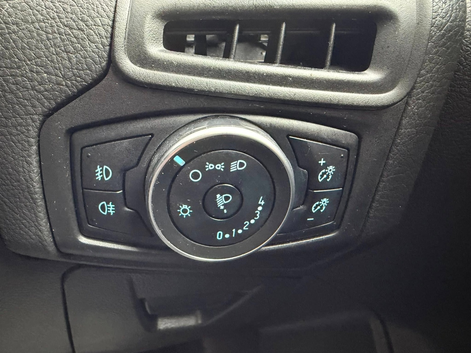 Used Ford Focus 2018 for sale - 76891885: Photo 41