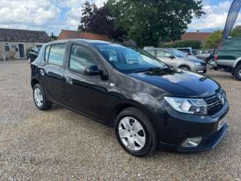 Used Dacia Sandero 2017 for sale - 74911044: Photo