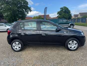 Used Dacia Sandero 2017 for sale - 74911044: Photo