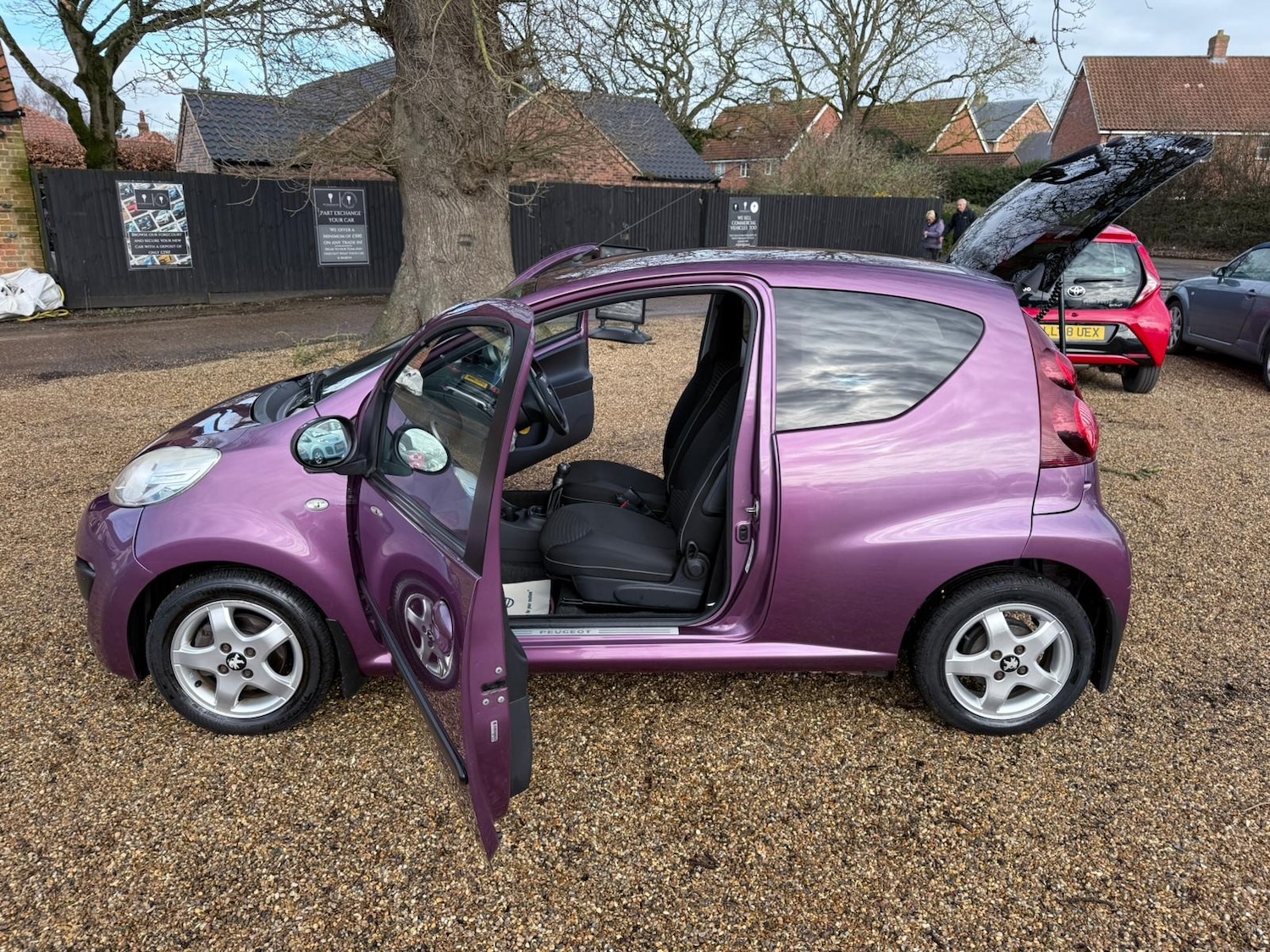 Used Peugeot 107 2012 for sale - 77650327: Photo 11