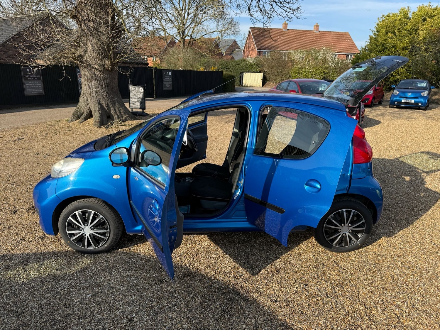 Used Peugeot 107 2010 for sale - 77961772: Photo 12