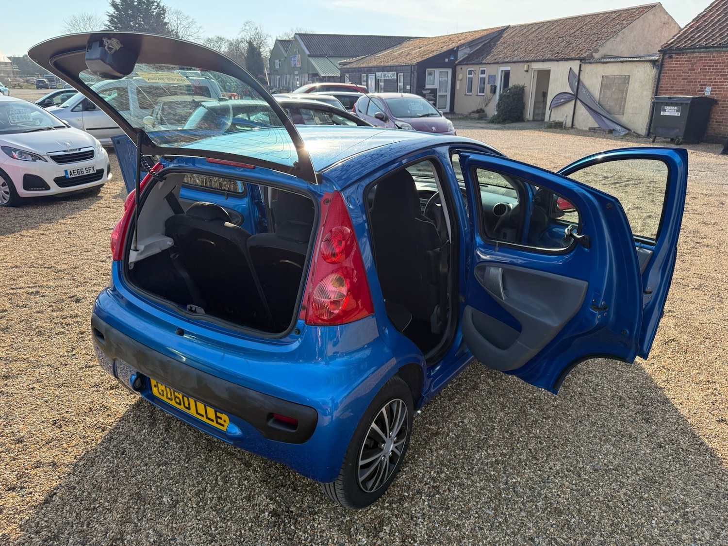 Used Peugeot 107 2010 for sale - 77961772: Photo 14