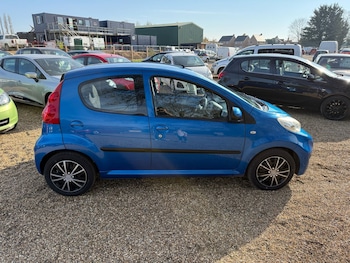Used Peugeot 107 2010 for sale - 77961772: Photo