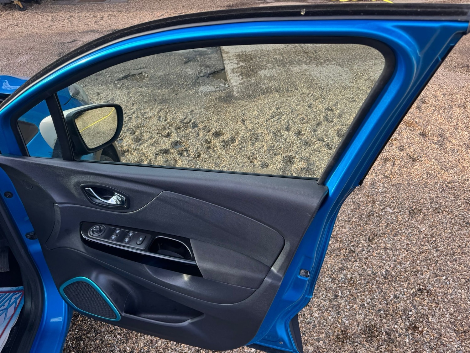 Used Renault Captur 2015 for sale - 77662285: Photo 18