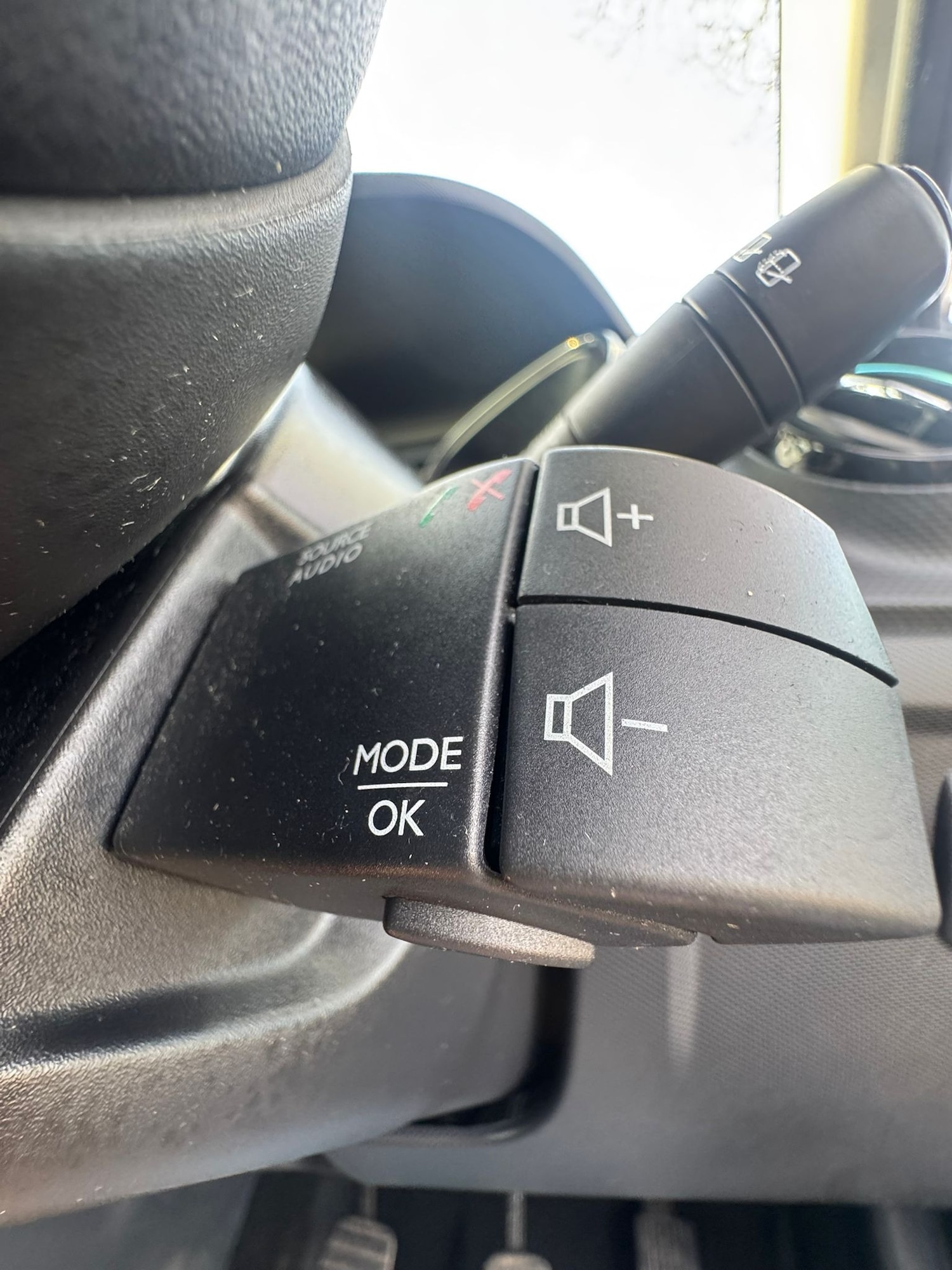 Used Renault Captur 2015 for sale - 77662285: Photo 28