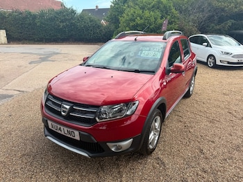 Used Dacia Sandero Stepway 2014 for sale - 79418215: Photo