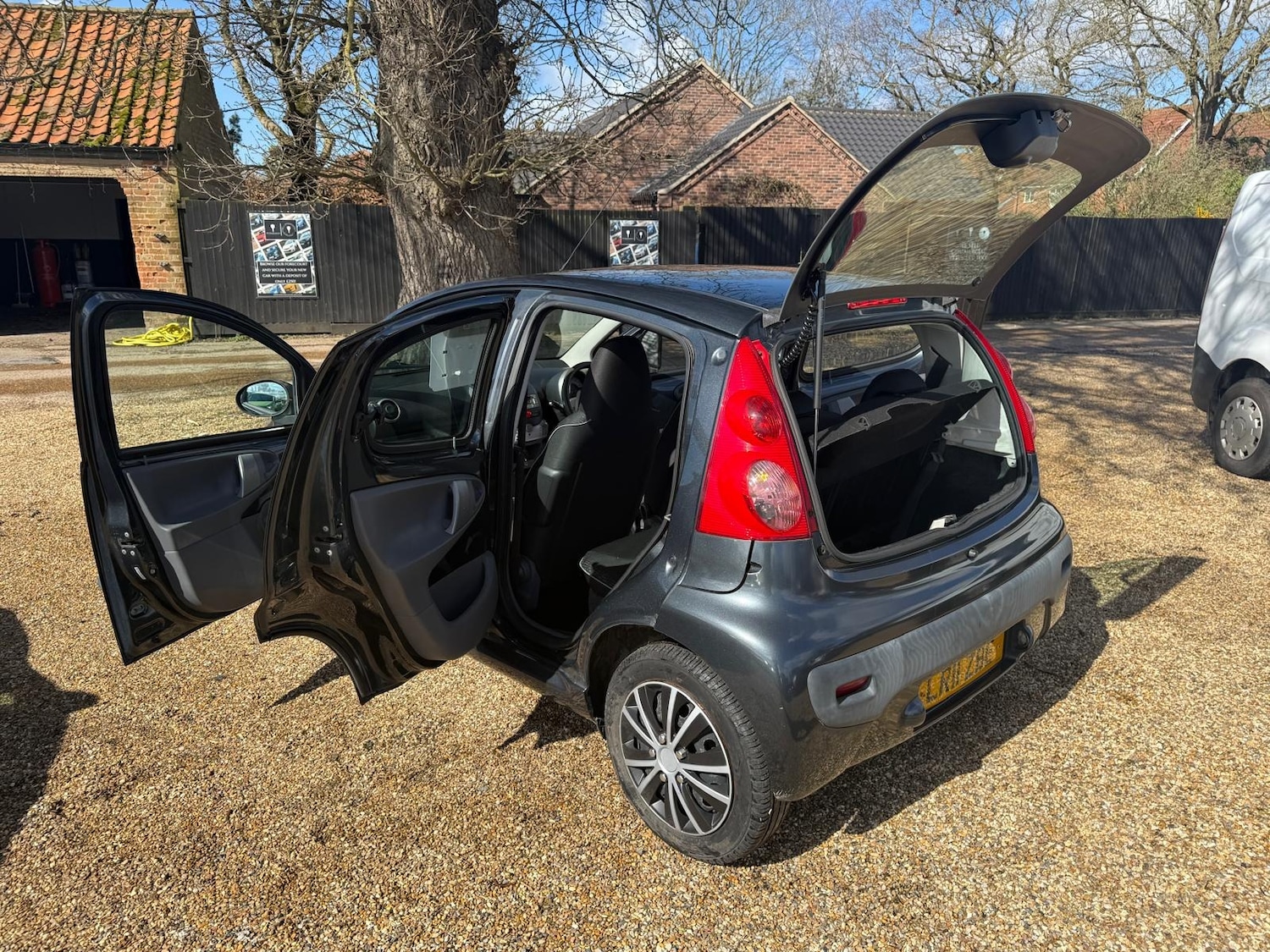 Used Peugeot 107 2011 for sale - 78027117: Photo 15