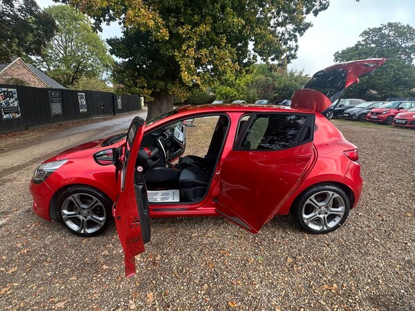 Used Renault Clio 2015 for sale - 76262738: Photo 17
