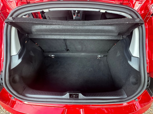 Used Renault Clio 2015 for sale - 76262738: Photo 24