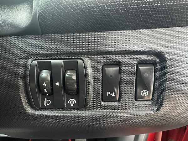 Used Renault Clio 2015 for sale - 76262738: Photo 34