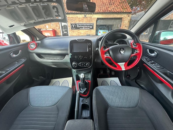 Used Renault Clio 2015 for sale - 76262738: Photo 35