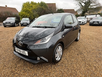 2016 (16) - 1.0 VVT-i X-Pression 3dr