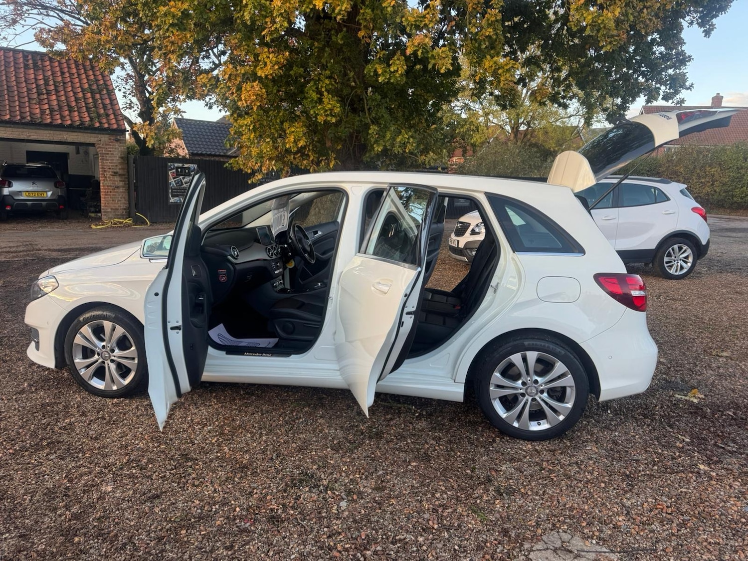 Used Mercedes-Benz B Class 2016 for sale - 76393843: Photo 12