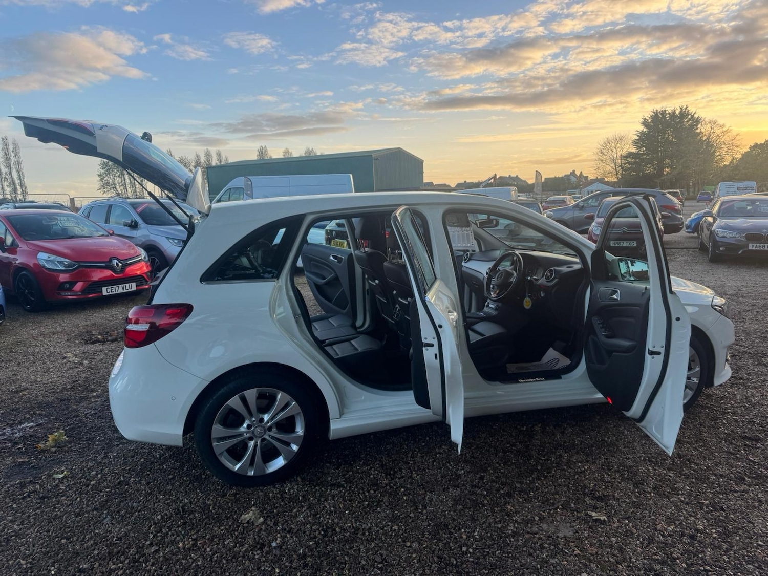 Used Mercedes-Benz B Class 2016 for sale - 76393843: Photo 13