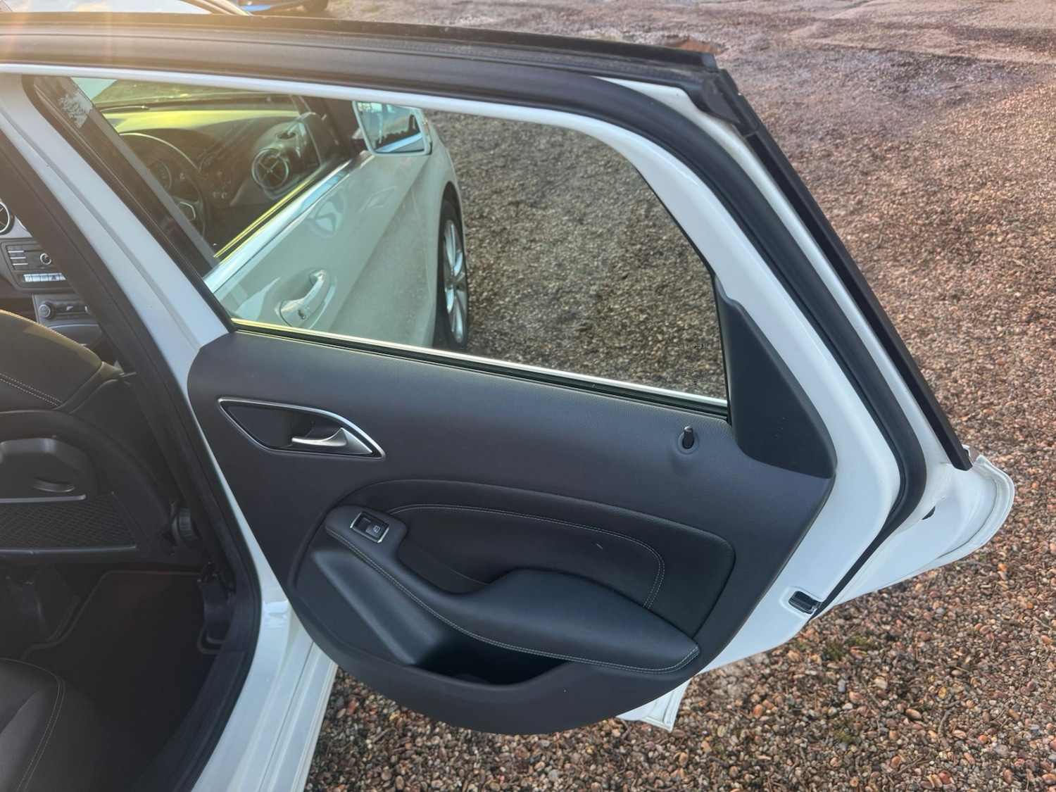 Used Mercedes-Benz B Class 2016 for sale - 76393843: Photo 19