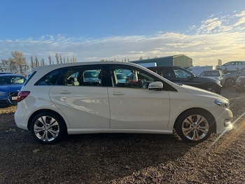 Used Mercedes-Benz B Class 2016 for sale - 76393843: Photo