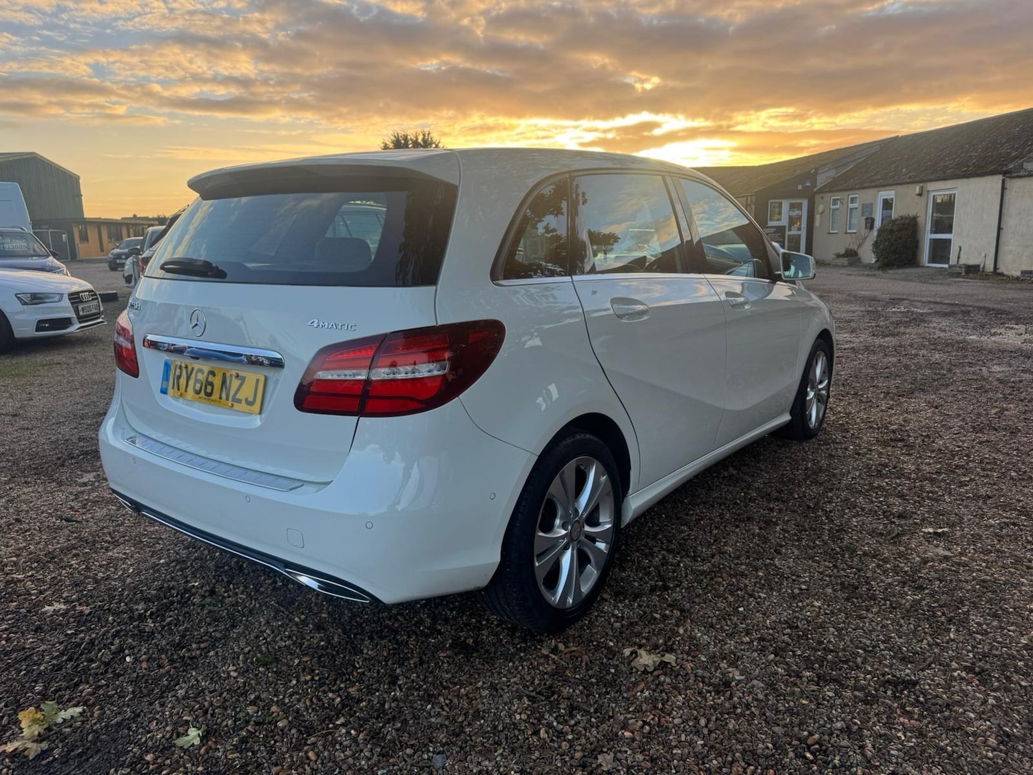 Used Mercedes-Benz B Class 2016 for sale - 76393843: Photo 5
