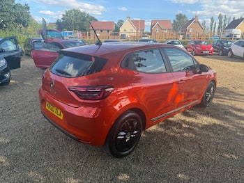 Used Renault Clio 2020 for sale - 79703469: Photo