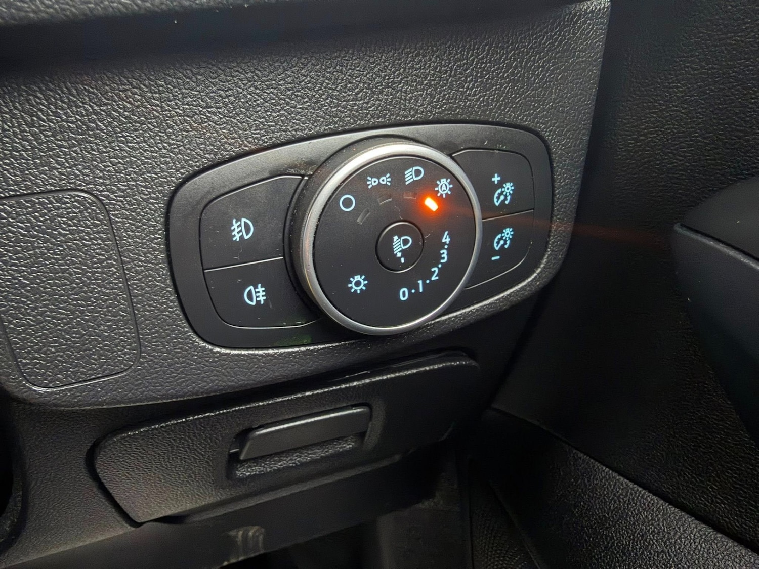 Used Ford Focus 2018 for sale - 77207127: Photo 23