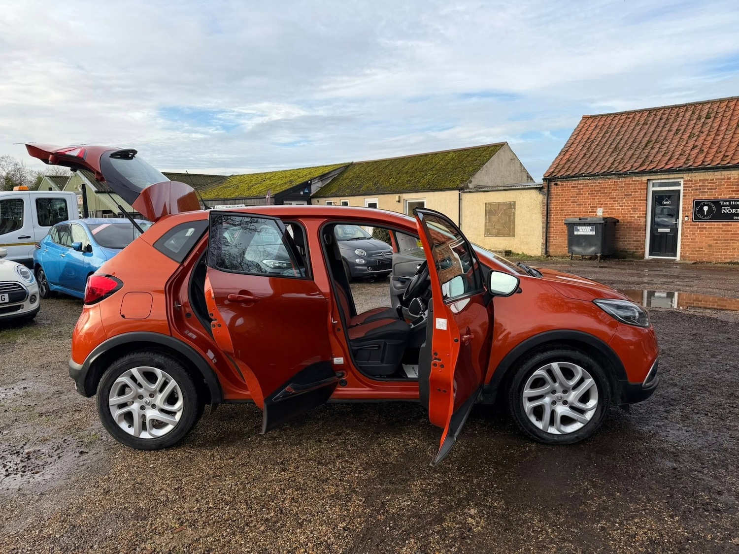 Used Renault Captur 2014 for sale - 76877889: Photo 12