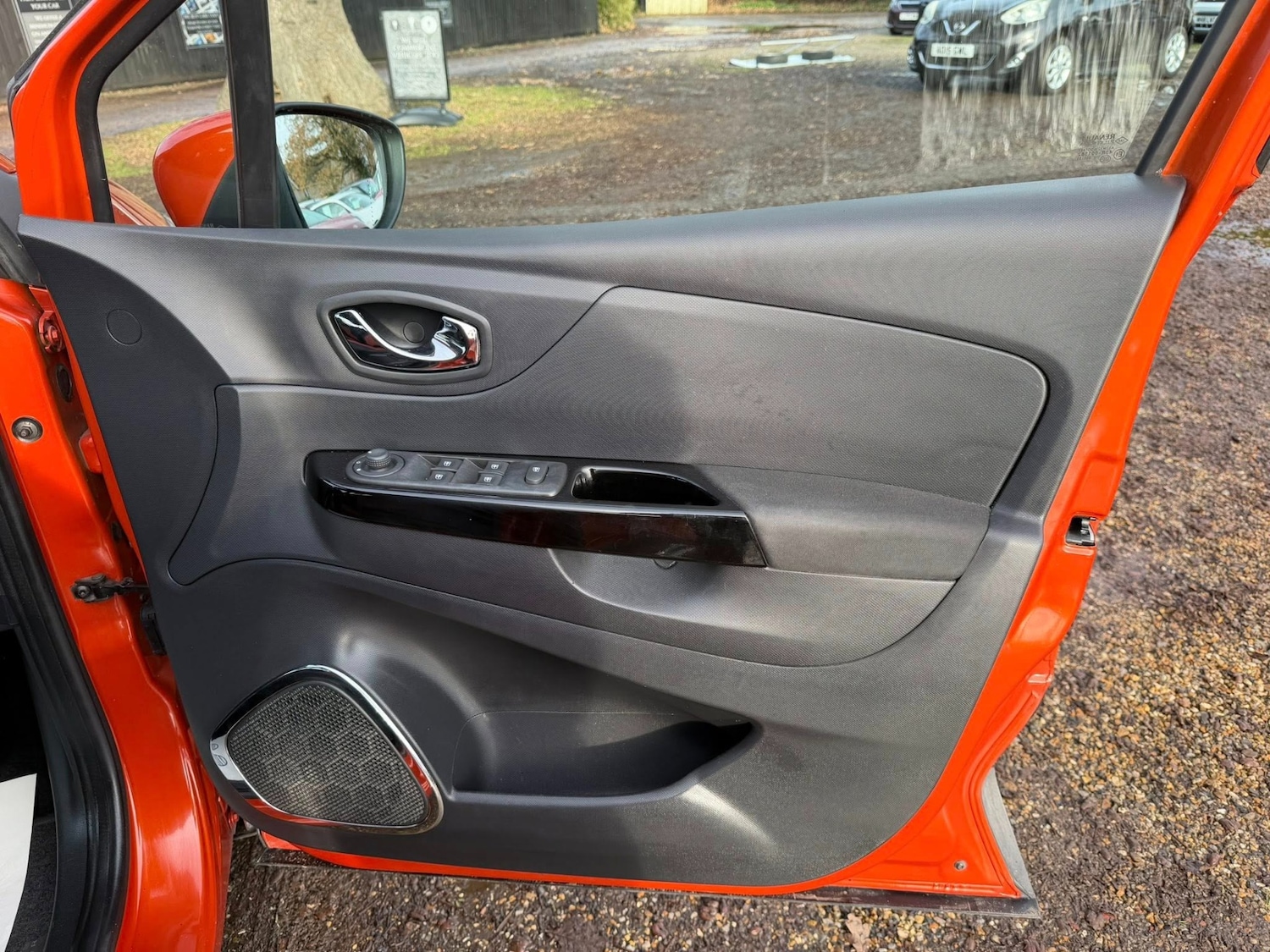 Used Renault Captur 2014 for sale - 76877889: Photo 24