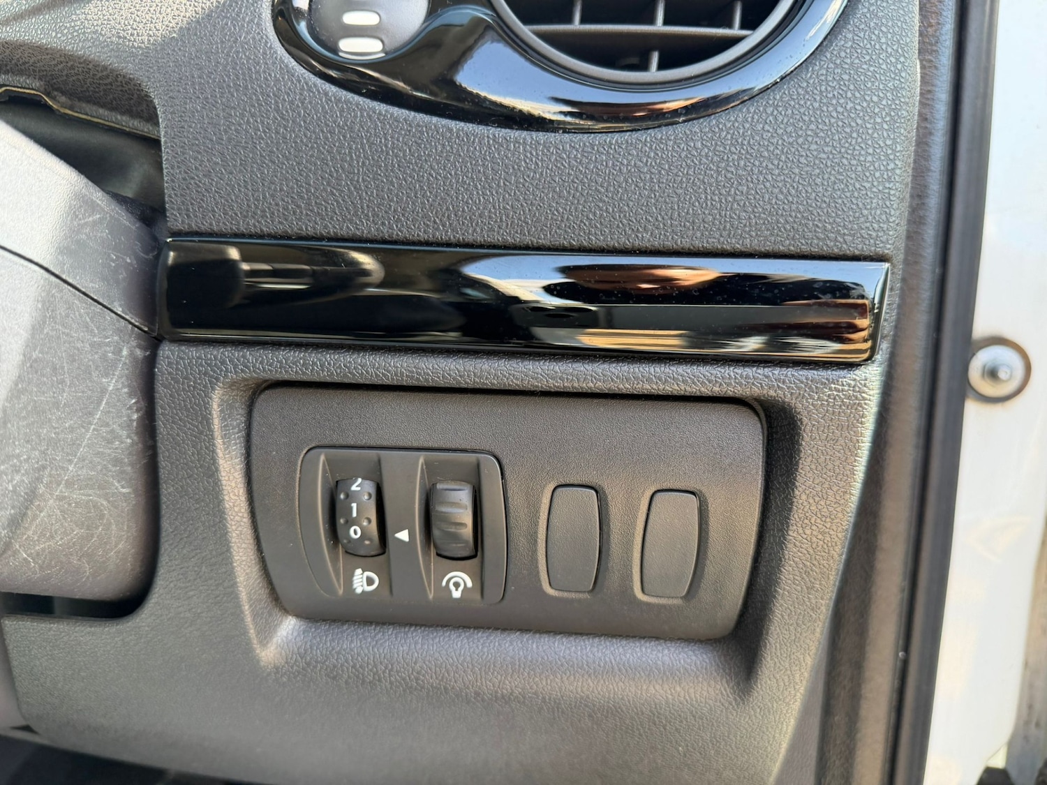 Used Renault Clio 2012 for sale - 78038794: Photo 21