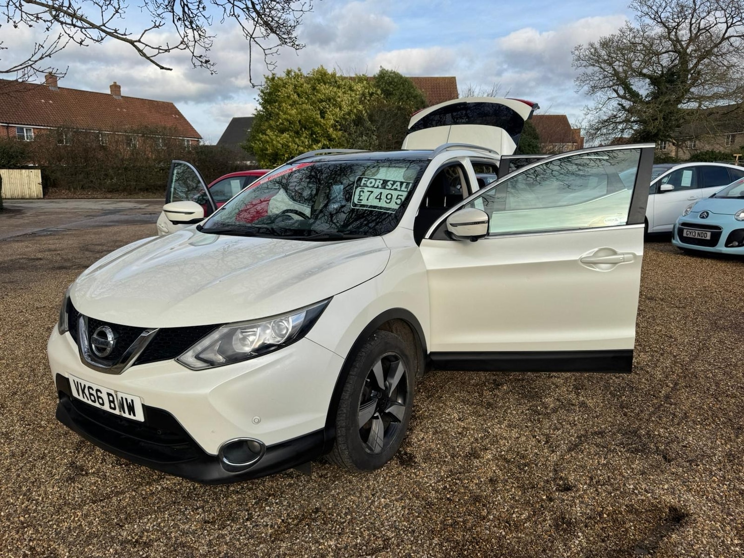 Used Nissan Qashqai 2016 for sale - 77653214: Photo 15