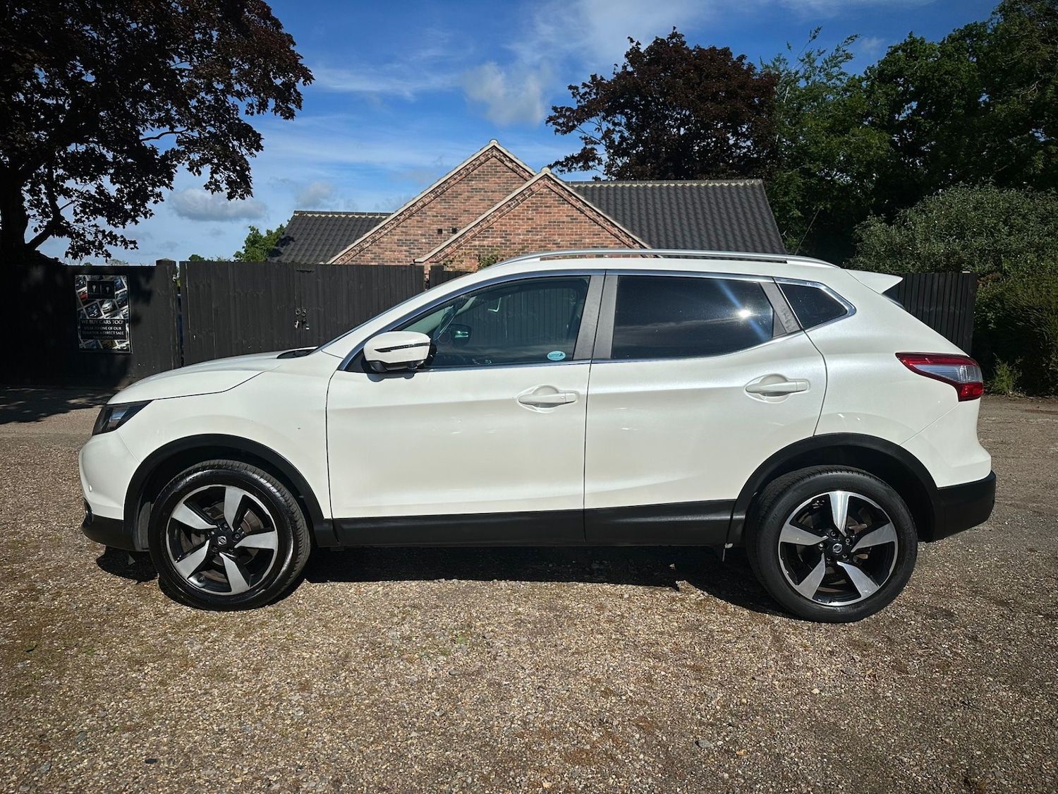 Used Nissan Qashqai 2016 for sale - 77653214: Photo 8