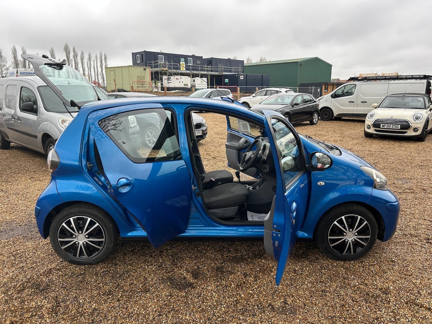 Used Toyota AYGO 2010 for sale - 77298445: Photo 12