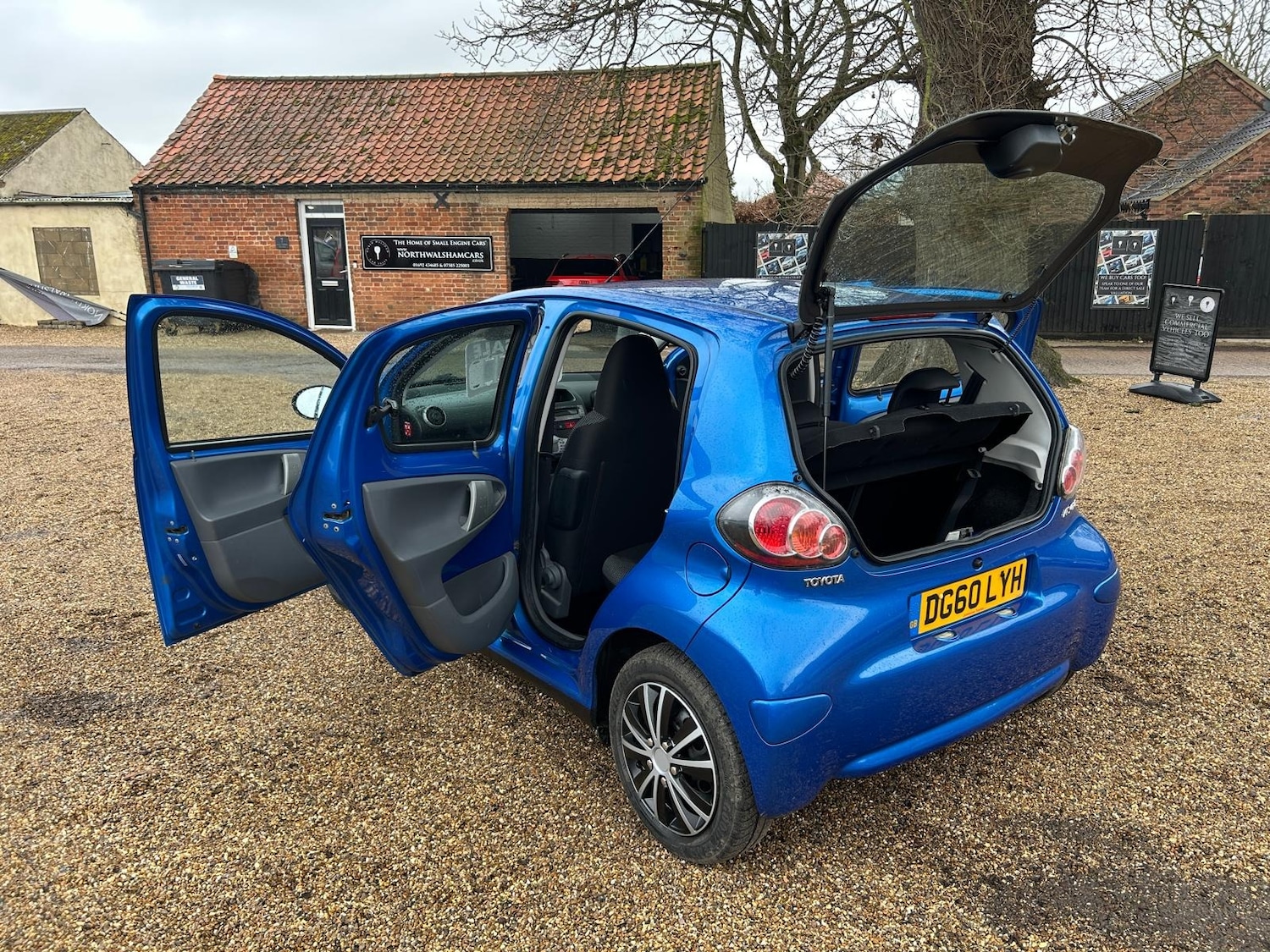 Used Toyota AYGO 2010 for sale - 77298445: Photo 15