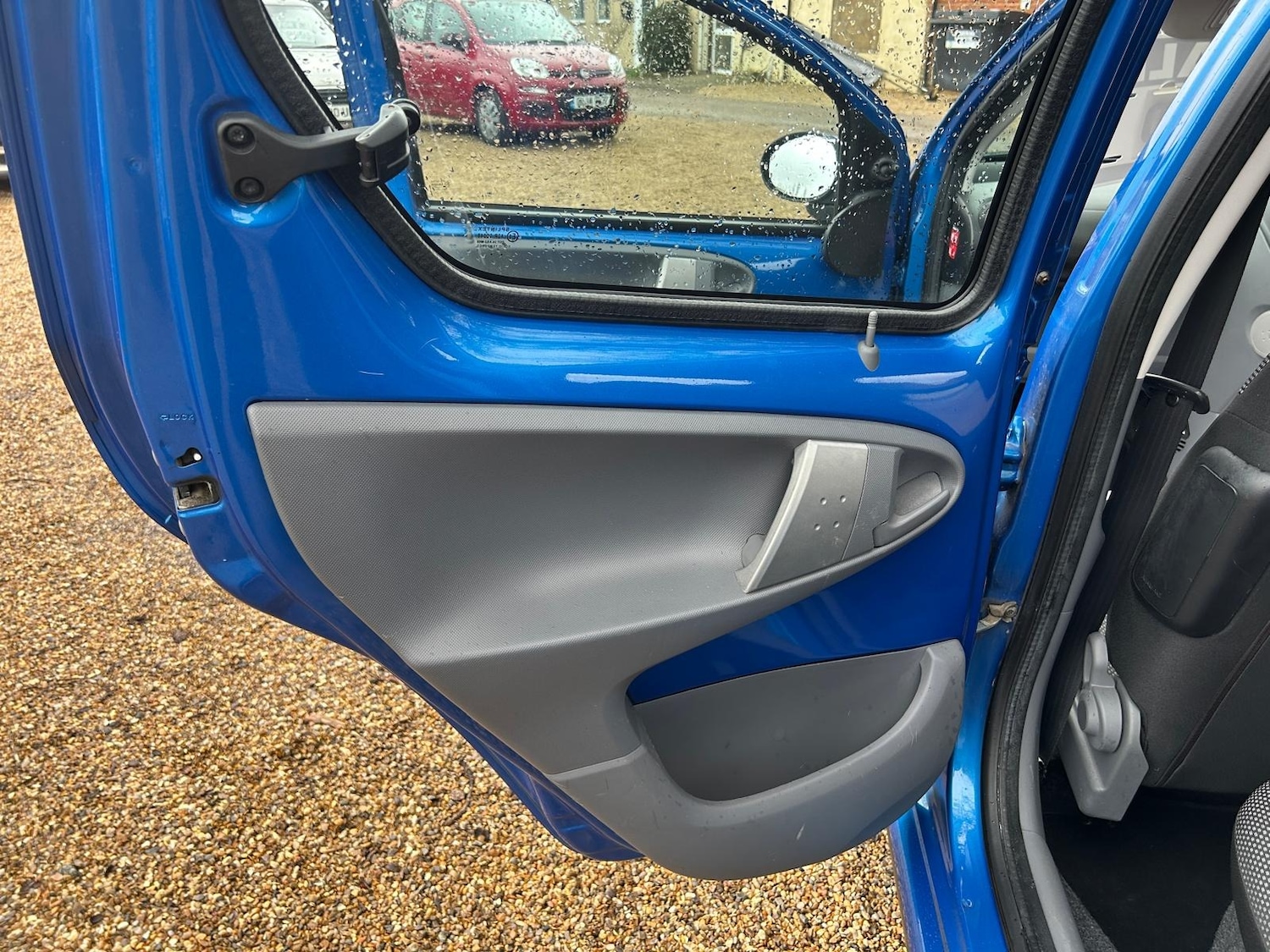 Used Toyota AYGO 2010 for sale - 77298445: Photo 17