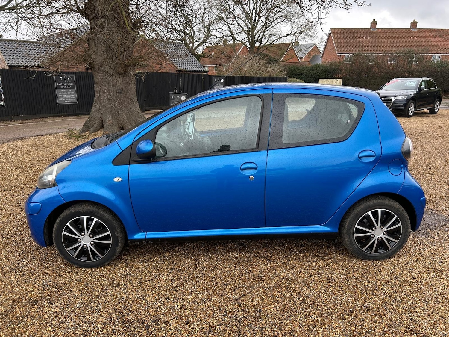 Used Toyota AYGO 2010 for sale - 77298445: Photo 8