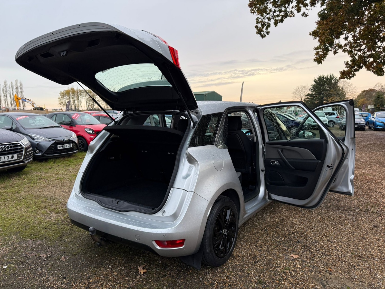 Used Citroen C4 Picasso 2014 for sale - 76503098: Photo 13