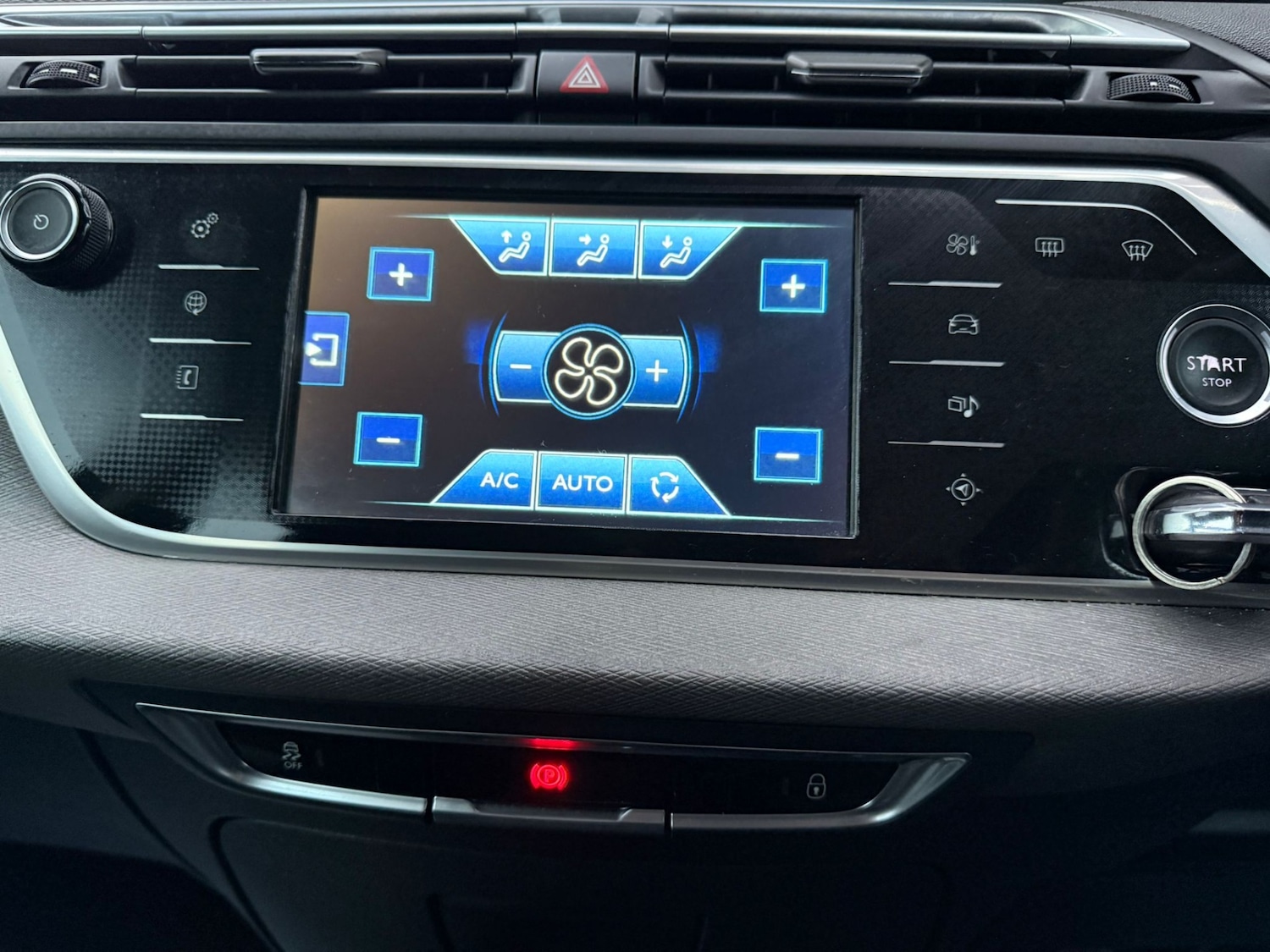 Used Citroen C4 Picasso 2014 for sale - 76503098: Photo 39