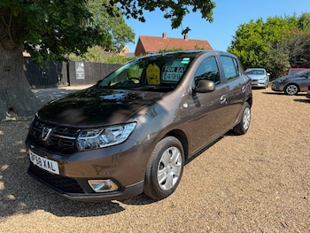 Used Dacia Sandero 2018 for sale - 79174680: Photo