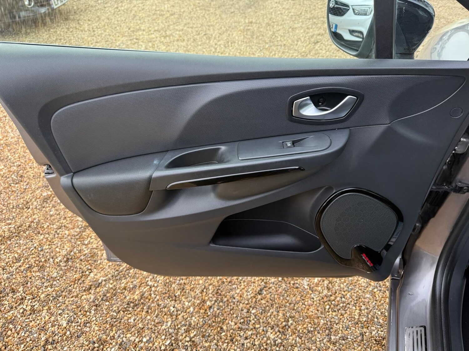 Used Renault Clio 2015 for sale - 77745162: Photo 16