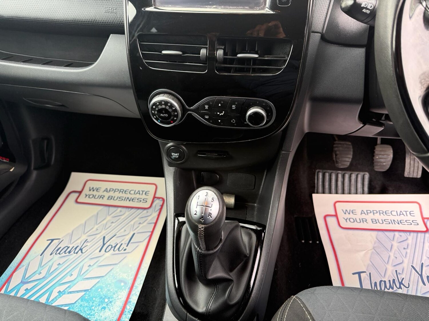 Used Renault Clio 2015 for sale - 77745162: Photo 24