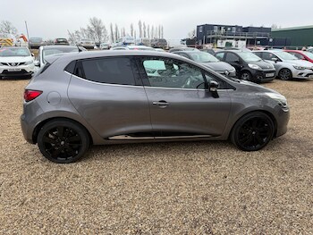 Used Renault Clio 2015 for sale - 77745162: Photo