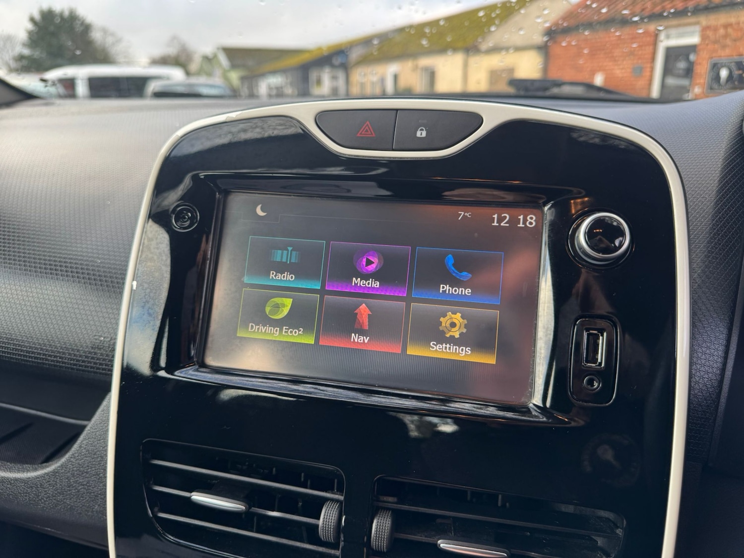 Used Renault Clio 2016 for sale - 77259351: Photo 25