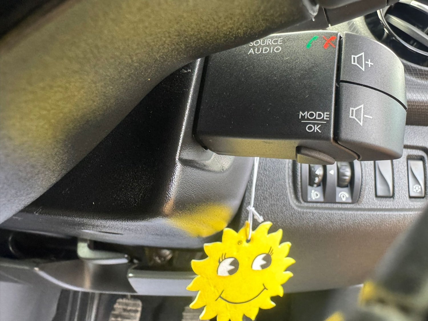 Used Renault Clio 2016 for sale - 77259351: Photo 28