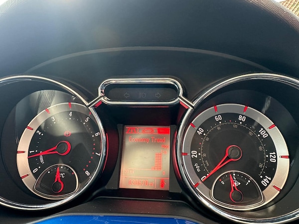 Used Vauxhall ADAM 2018 for sale - 75330004: Photo 17