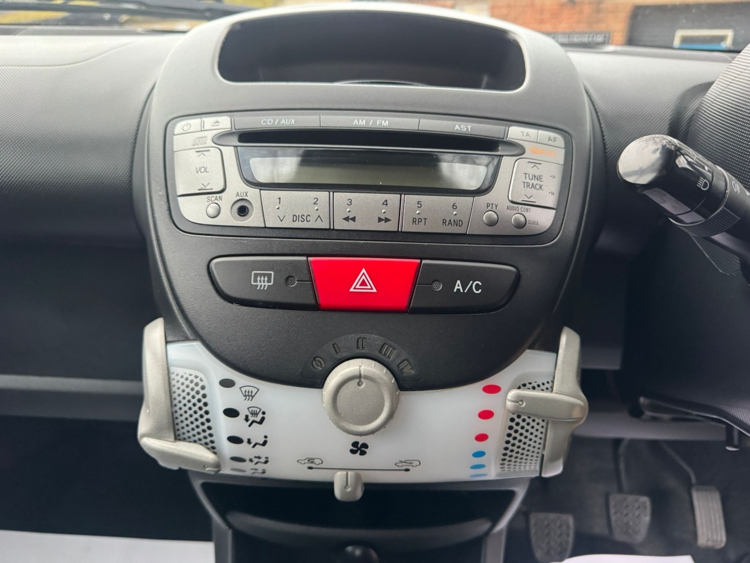 Used Peugeot 107 2012 for sale - 77541210: Photo 11