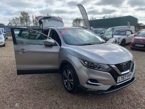 Used Nissan Qashqai 2017 for sale - 76230504: Photo 11