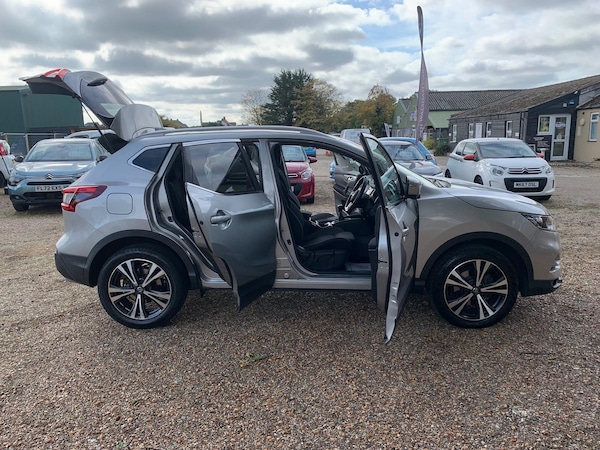 Used Nissan Qashqai 2017 for sale - 76230504: Photo 12