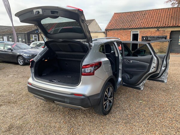 Used Nissan Qashqai 2017 for sale - 76230504: Photo 13