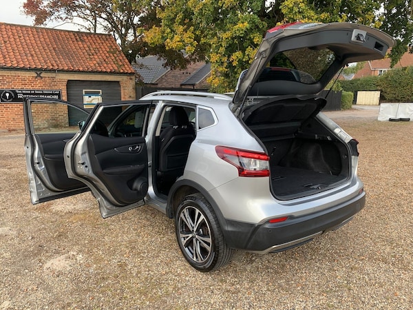 Used Nissan Qashqai 2017 for sale - 76230504: Photo 15