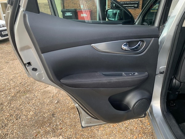 Used Nissan Qashqai 2017 for sale - 76230504: Photo 17