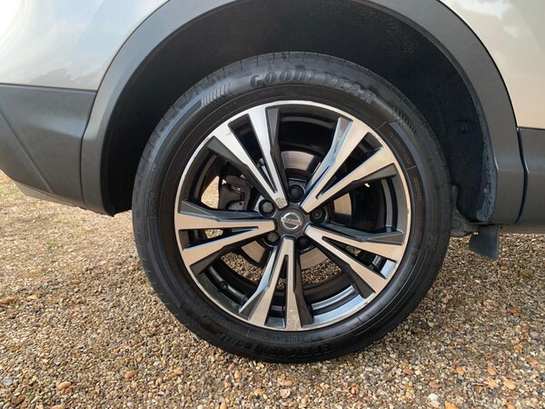 Used Nissan Qashqai 2017 for sale - 76230504: Photo 21