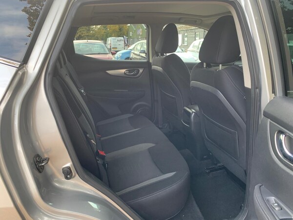Used Nissan Qashqai 2017 for sale - 76230504: Photo 28