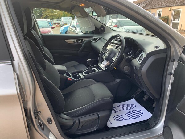 Used Nissan Qashqai 2017 for sale - 76230504: Photo 33